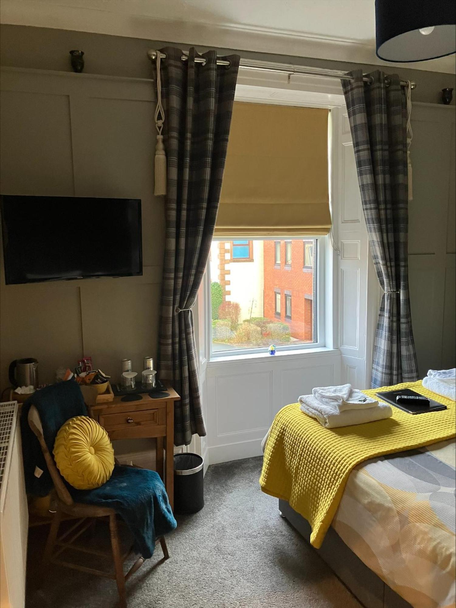 Cornerhouse Guesthouse Penrith Bagian luar foto